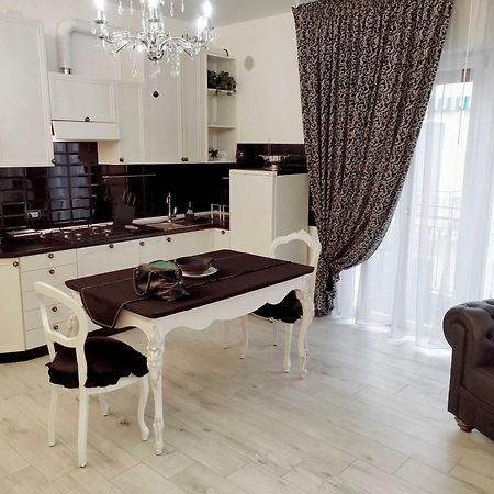 Alloggio Turistico Giulietta E Romeo - Intero Appartamento - Villafranca Di Verona, Zimmer, Holiday Rooms ภายนอก รูปภาพ